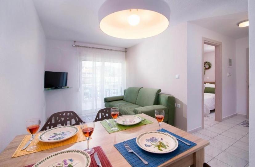 بوتوس Lena Apartments 3 المظهر الخارجي الصورة
