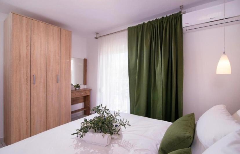 بوتوس Lena Apartments 3 المظهر الخارجي الصورة