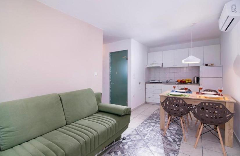 بوتوس Lena Apartments 3 المظهر الخارجي الصورة